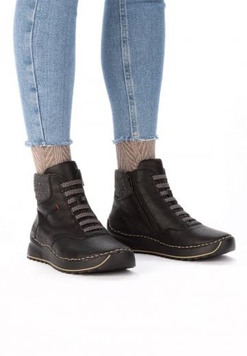 Зимние ботинки