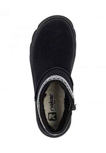 Сапожки на танкетке