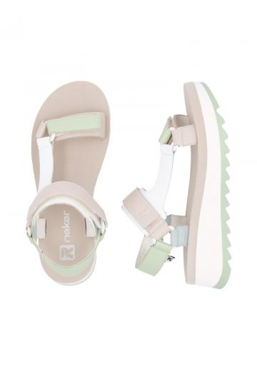 Босоножки на танкетке