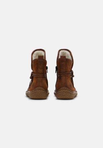 Зимние ботинки