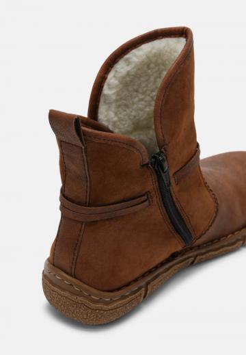 Зимние ботинки