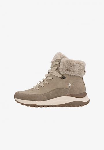 Сапожки на танкетке