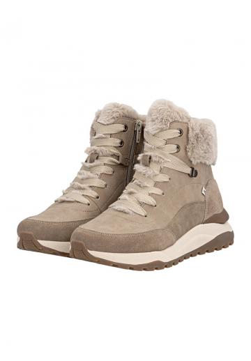 Сапожки на танкетке