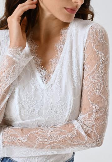 Кружевная блузка