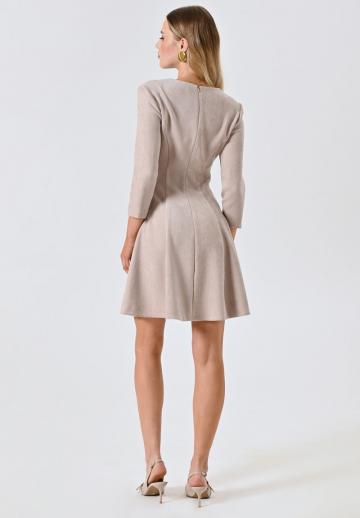 Короткое платье