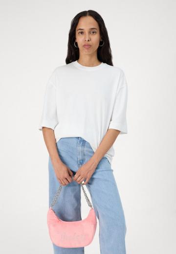 Клешеные брюки