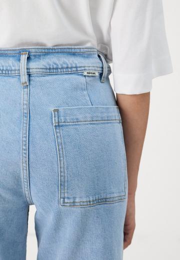 Клешеные брюки