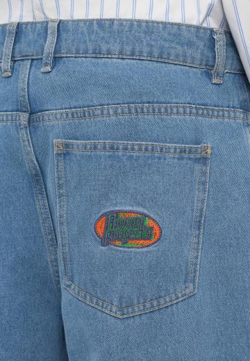 Прямые джинсы