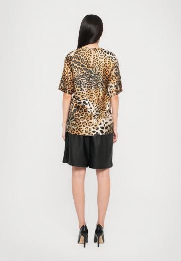 Атласная блузка