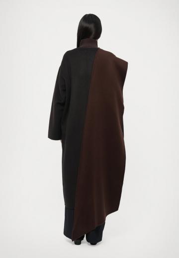 Шерстяное пальто