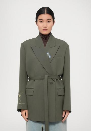 Длинный блейзер