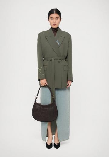 Длинный блейзер