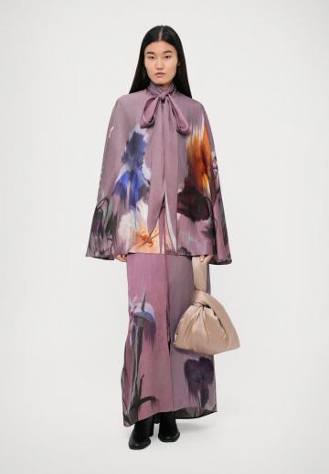 Блузка без рукавов