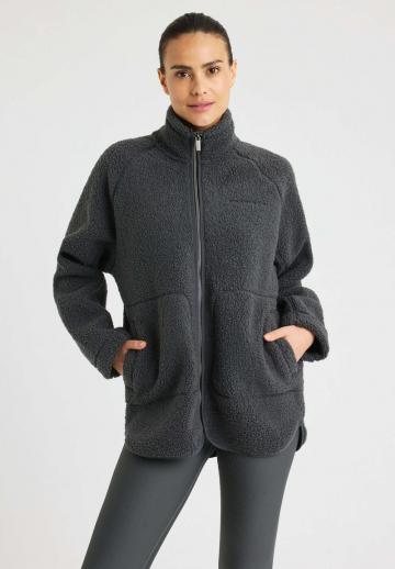 Спортивная куртка