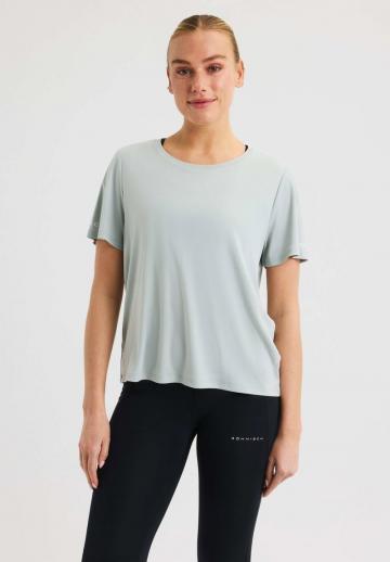 Спортивный топ