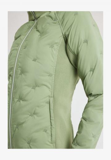 Спортивная куртка