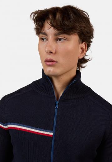 Вязаная кофта