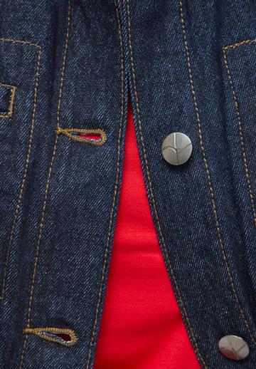 Джинсовая куртка