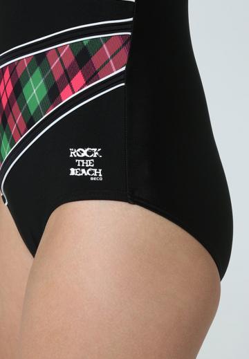 Слитный купальник