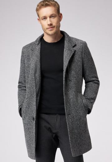 Короткое пальто