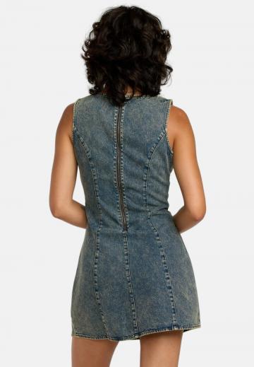 Джинсовое платье