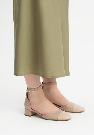 Туфли с ремешком