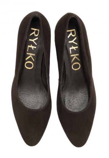 Туфли с высоким носом