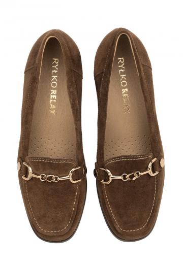 Туфли с высоким носом