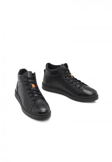 Ботинки на шнуровке