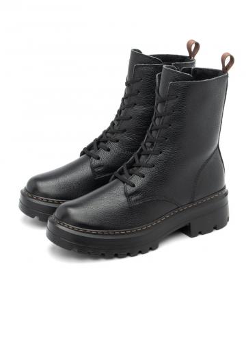 Ботинки на шнуровке