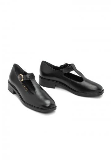 Туфли с ремешком