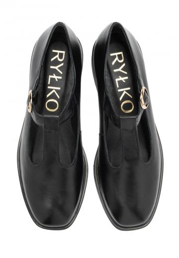 Туфли с ремешком