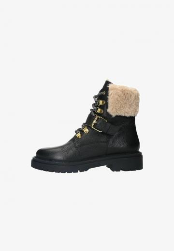 Зимние ботинки