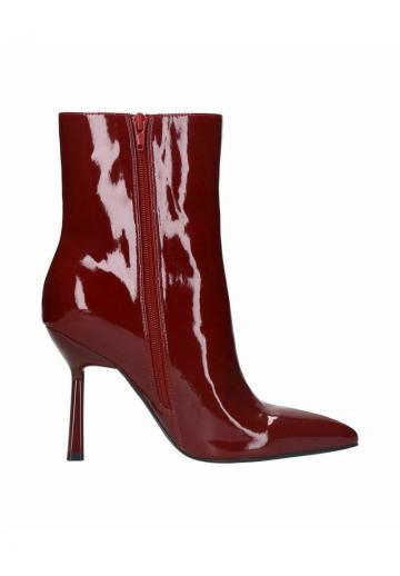 Полусапожки на высоком каблуке