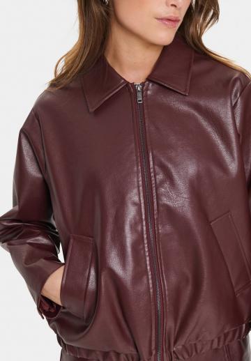 Кожаная куртка