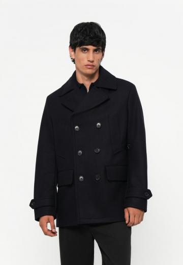 Короткое пальто