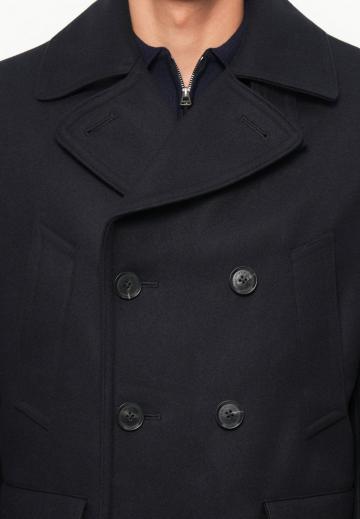 Короткое пальто