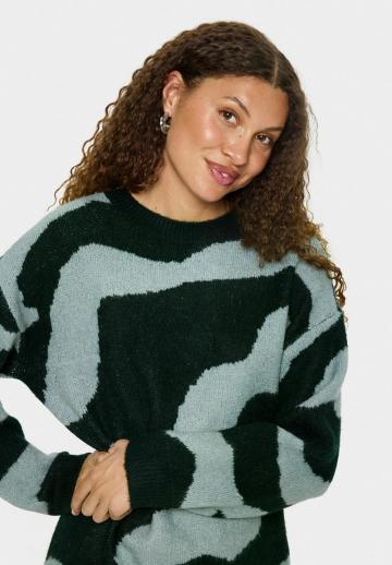 Вязаное платье