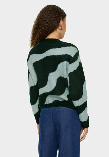 Жаккардовая вязаная кофта