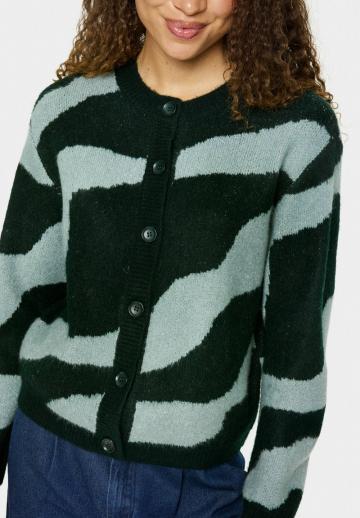 Жаккардовая вязаная кофта