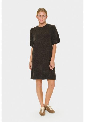 Вязаное платье