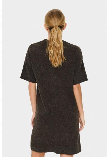 Вязаное платье