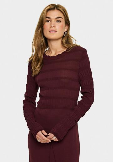 Вязаное платье