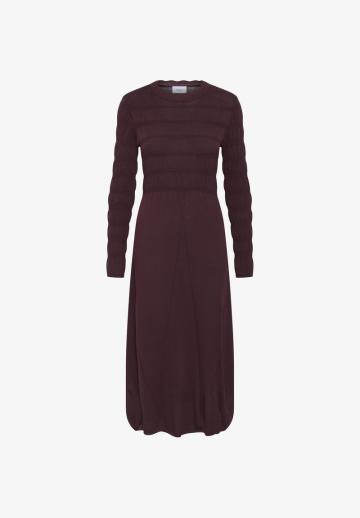 Вязаное платье