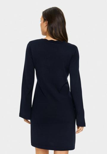 Вязаное платье