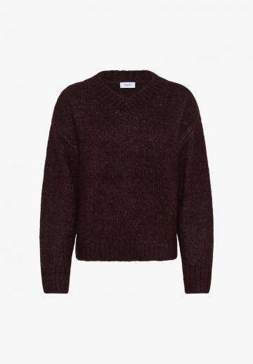 Пуловер с вырезом V