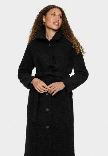Шерстяное пальто