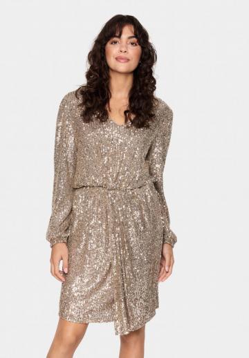 Короткое платье