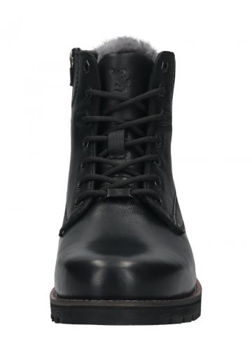 Ботинки на шнуровке