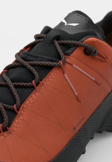 Походная обувь